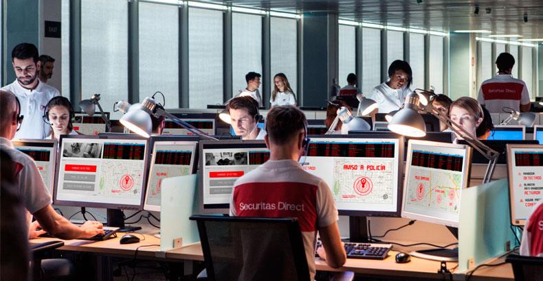 Experto verificando un salto de alarma Securitas Direct